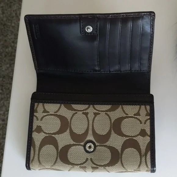 Coach Signature Canvas Folding Snap Wallet - Picture 3 of 4